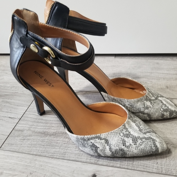 Shoes - Picture 1 of 3